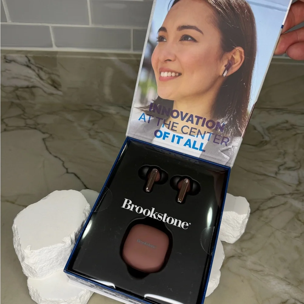 Brookstone Sleek Beat Wireless Earbuds - Maroon